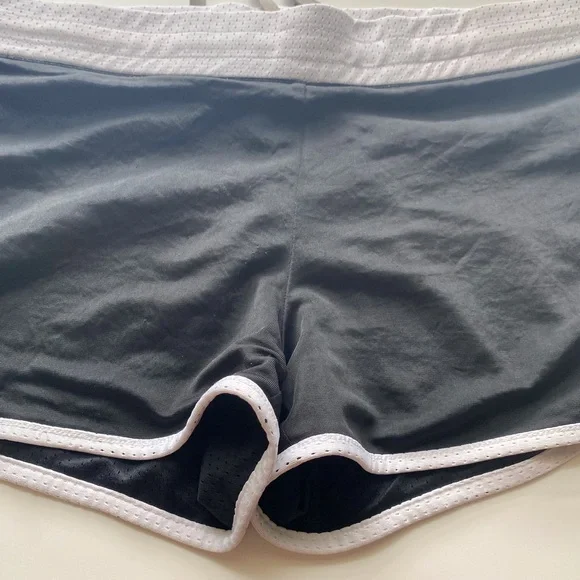 Y2K Nike Black Athletic Shorts White Trim Drawstring Running Gym Activewear - Picture 10 of 14